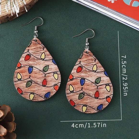 3/$12~Christmas Lights Earrings - Picture 3 of 3
